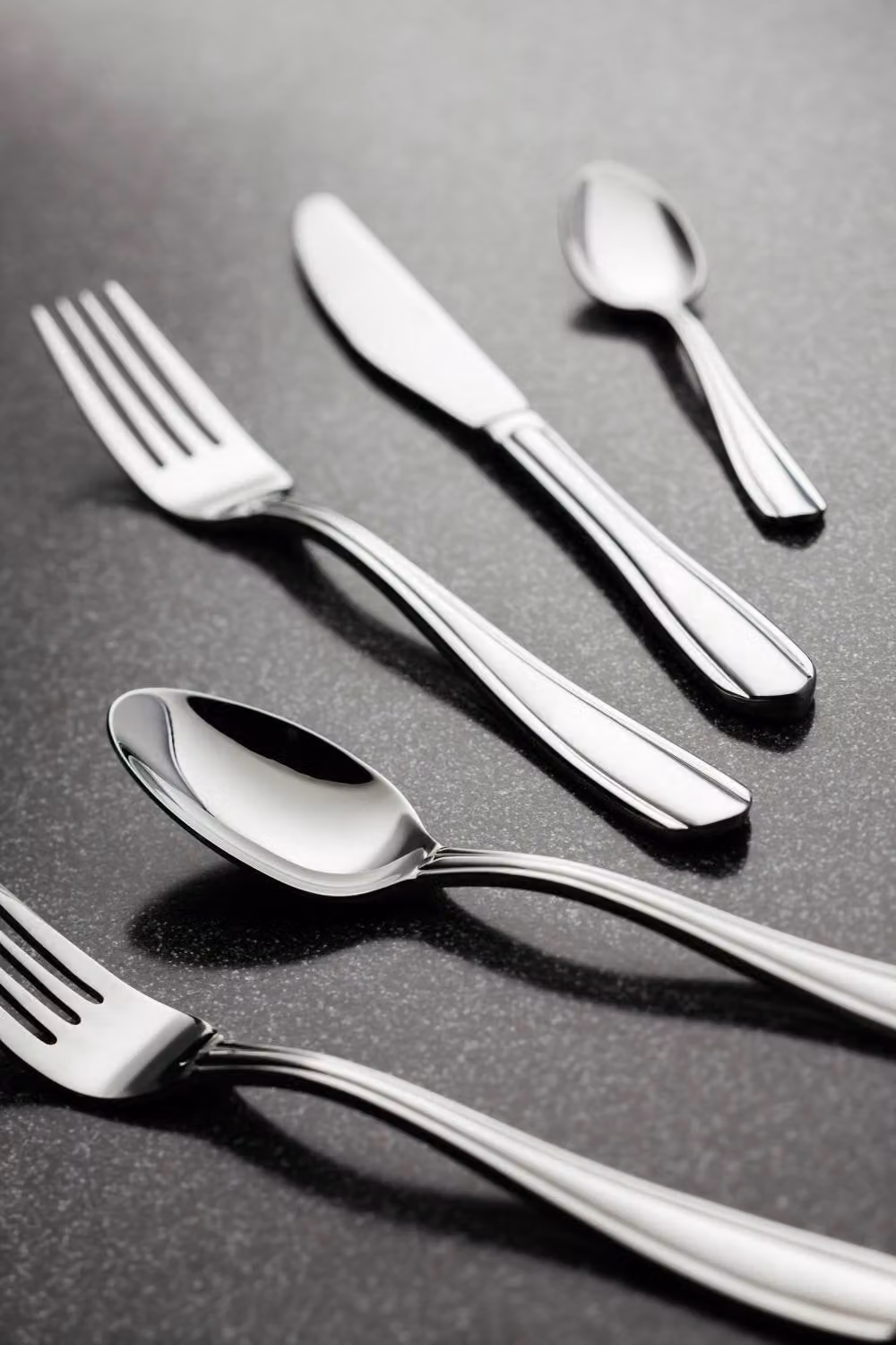 Stellar Sterling 24-Piece Polished Stainless Steel Cutlery Set in Silver – 2