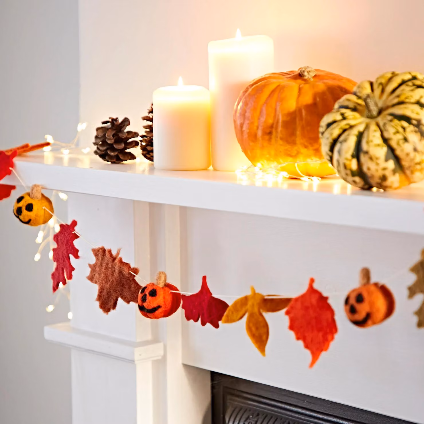 Paper High Autumnal Pumpkin and Leaves Garland in Orange, Red, Yellow and Brown – 2