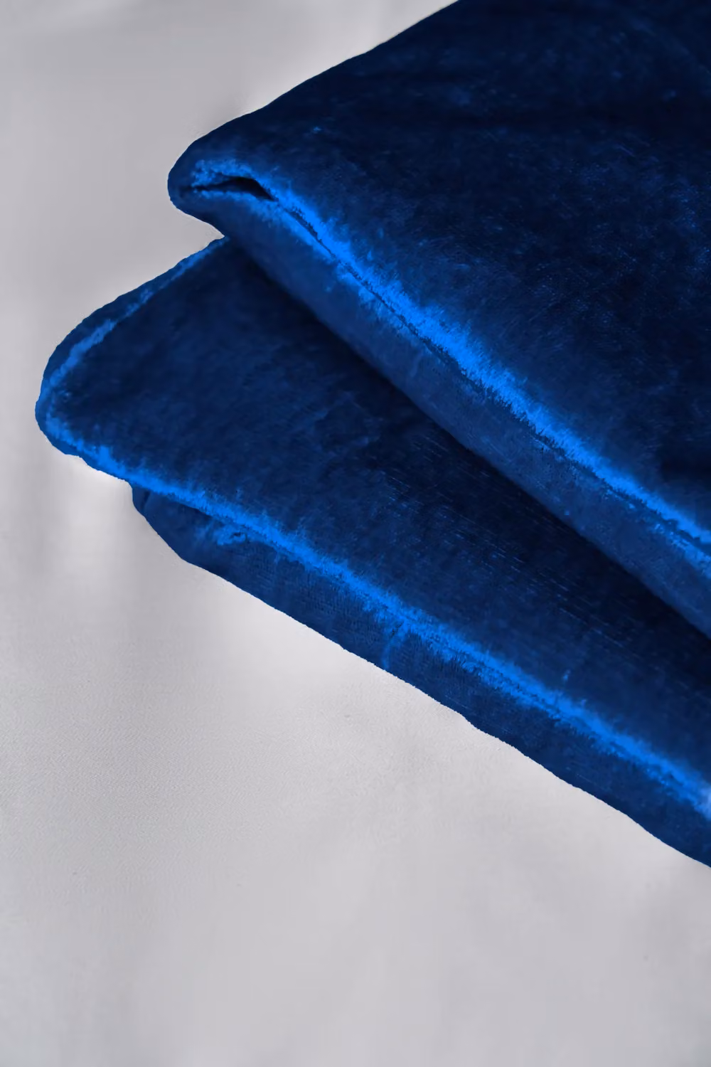 BHS Fluffy Crushed Velvet Throw in Blue and Silver, W: 127 cm, D: 152 cm – 3