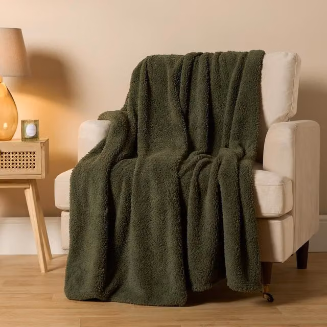 Brentfords Plain Green Soft Teddy Fleece Throw, Width: 240 cm