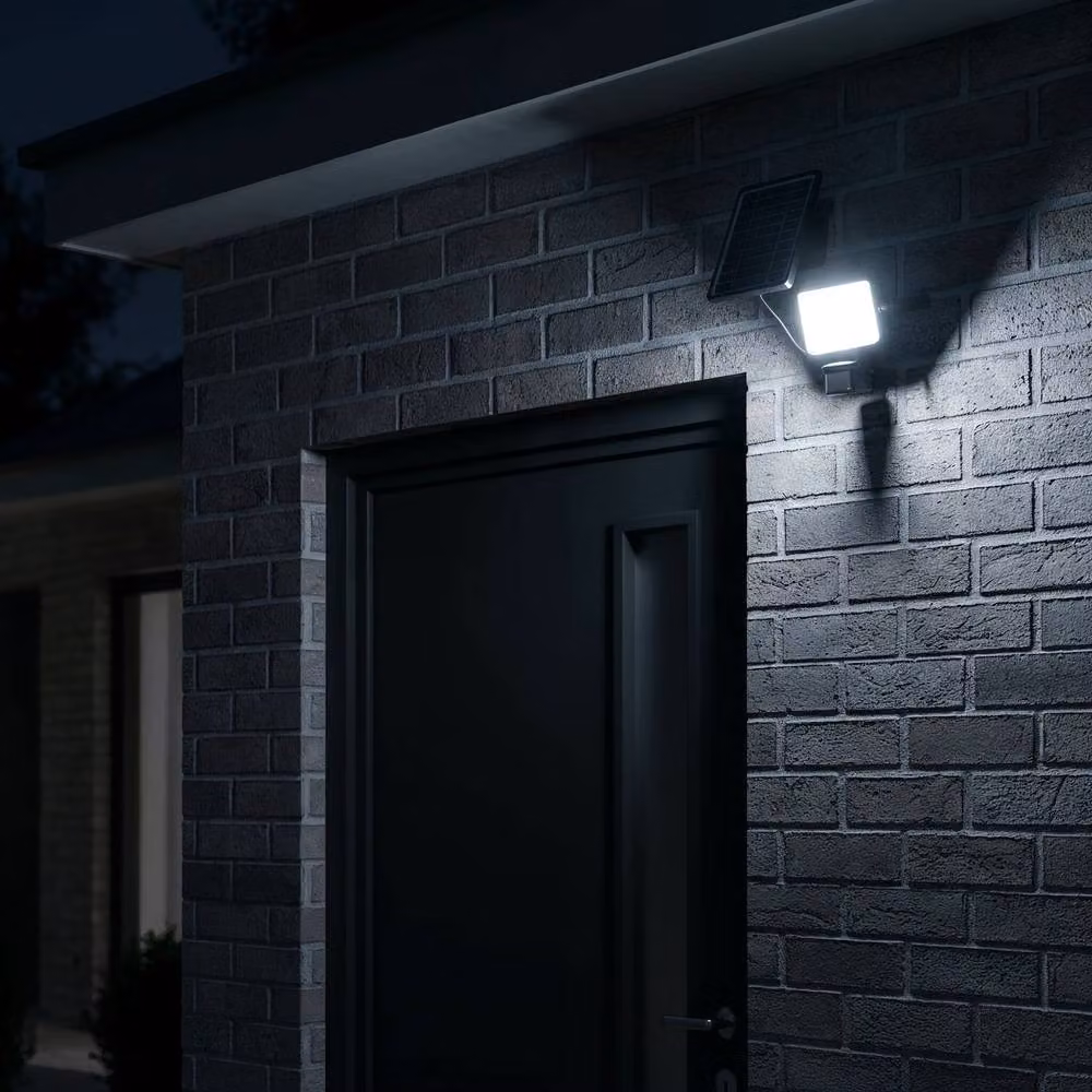 Gardenwize Solar Powered LED Motion Sensor Flood Light, IP44 Waterproof Outdoor Security Light in Black – 3