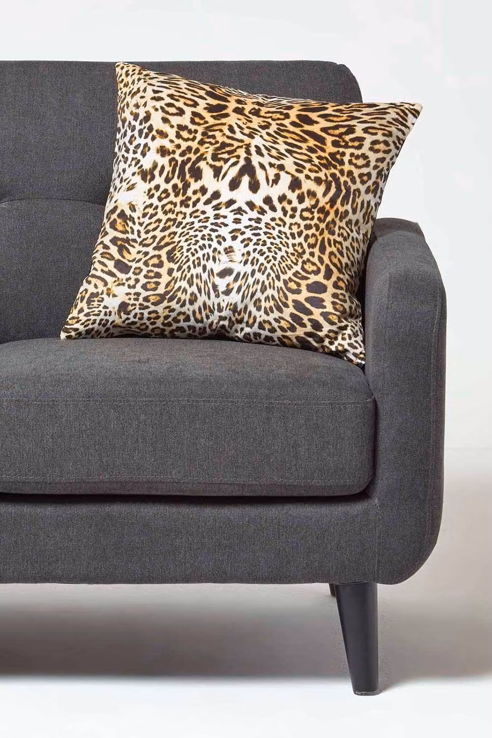 Homescapes Leopard Print Velvet Cushion in Gold and Black, W/D/H: 46 x 46 x 46 cm – 2