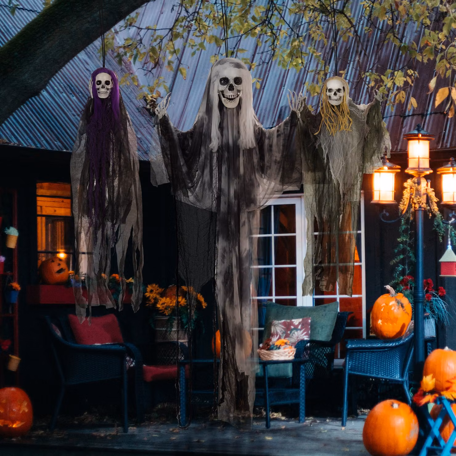 HOMCOM Set of 3 Hanging Skeleton Halloween Decorations, Scary Flying Ghosts for Garden and Party, H: 90 cm, 110 cm, 170 cm – 2