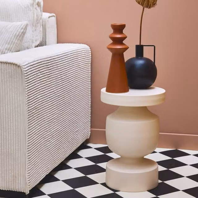 sweeek Metal Side Table in Beige, W/D/H: 30.5 x 30.5 x 43.5 cm