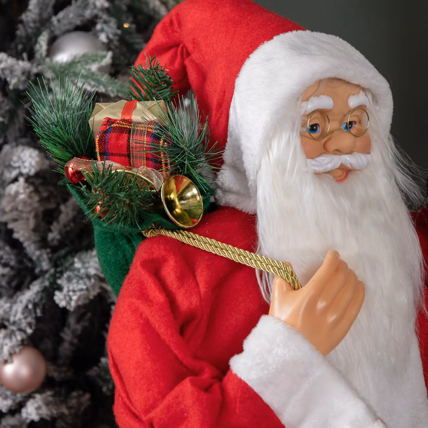 Samuel Alexander Classic Red Standing Santa Claus Christmas Decoration with Gift Sack, Height: 110 cm – 2