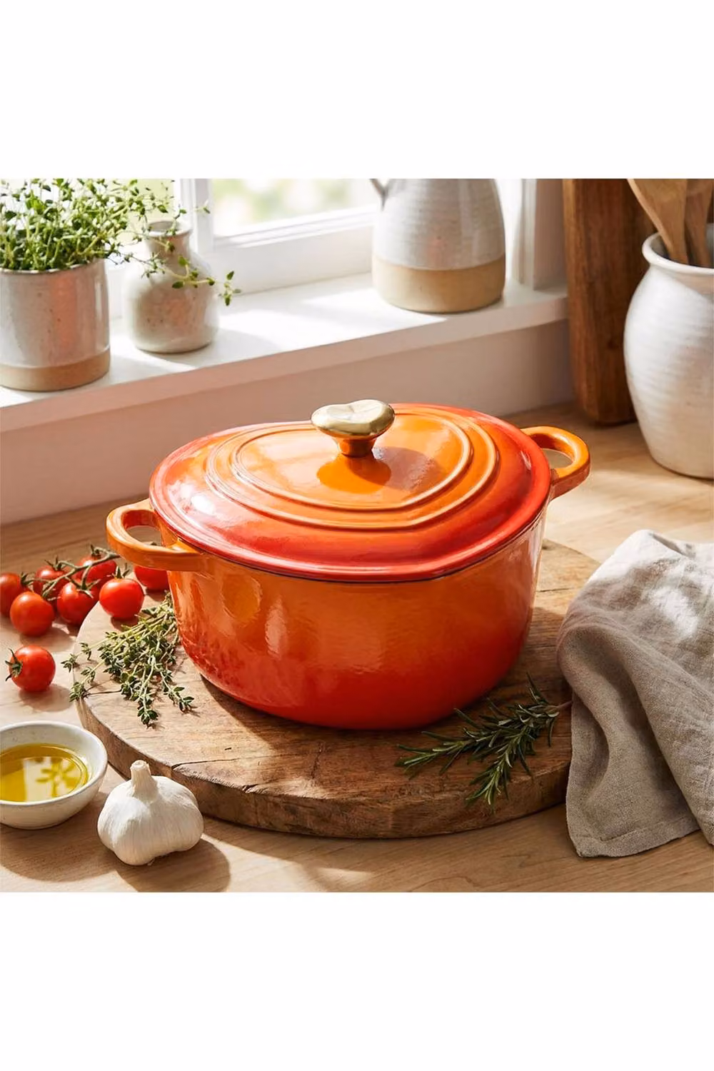 Living and Home Enamelled Cast Iron Heart-Shaped Dutch Oven Casserole Pot with Lid, Orange – 2