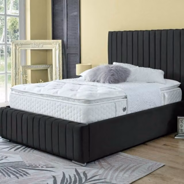 DS Living Savoy Panel Line Design Upholstered Soft Velvet Bed in Black, W/D/H: 140 x 200 cm