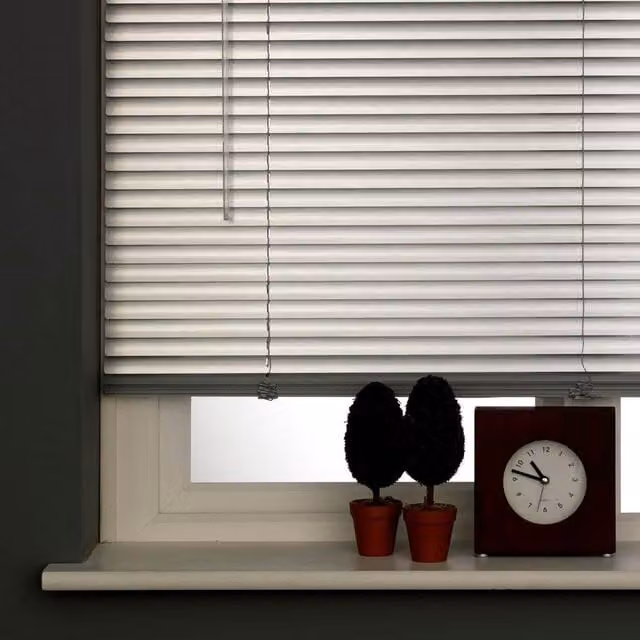 Terrys Silver 25mm Aluminium Venetian Blind