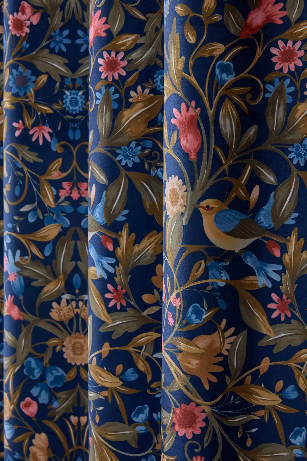 Catherine Lansfield Hedgerow Hopper Lined Eyelet Curtains in Navy Blue, W: 168 cm, H: 229 cm – 1