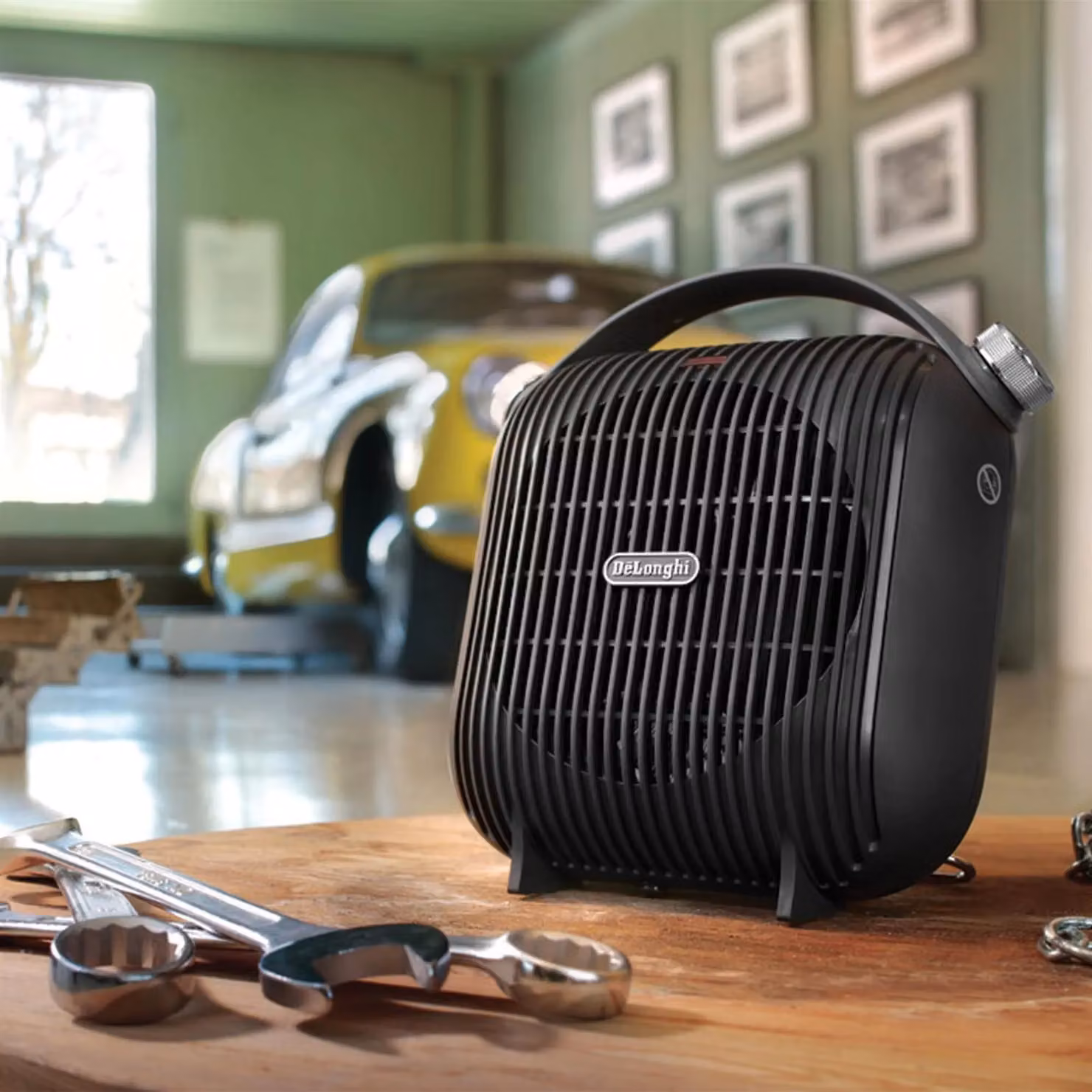 De'Longhi Capsule Hobby Ceramic Fan Heater, Black – 5