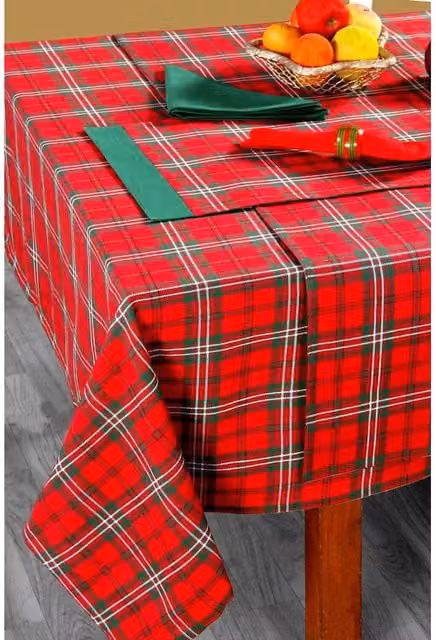 Homescapes Red Checked Christmas Cotton Rectangular Tablecloth, W: 178 cm