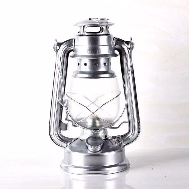 Garden Mile Hurricane Paraffin Lantern in Silver, Height: 28 cm