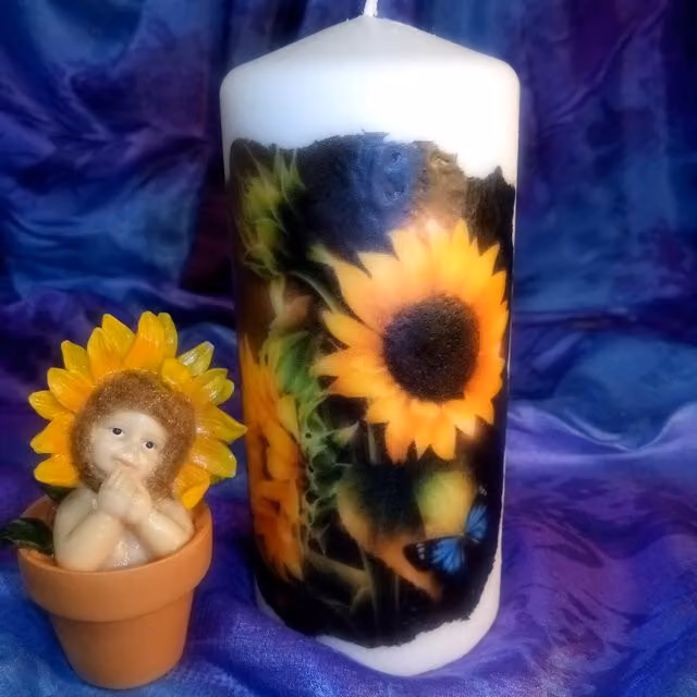 Viki White Sunflower Pillar Candle Set of 6