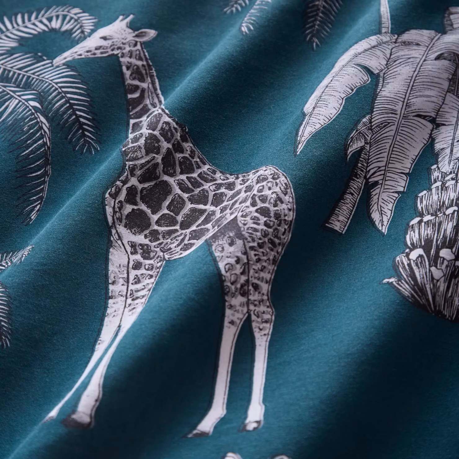 Portfolio Home Wild Safari Elephants Duvet Cover and Pillowcase Set in Green, W/H: 200 x 200 cm, Pillowcase: 50 x 75 cm – 2