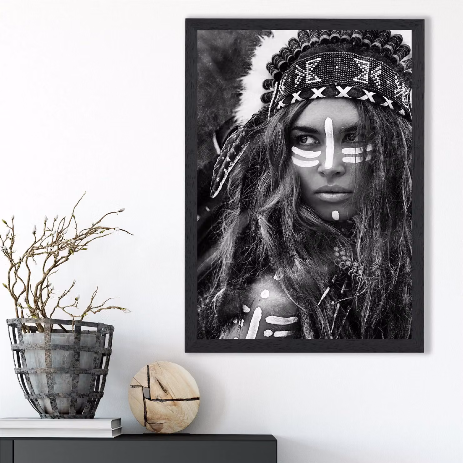 ARTZE Strong Woman Fashion Black and White Photo Framed Print in Black – 2