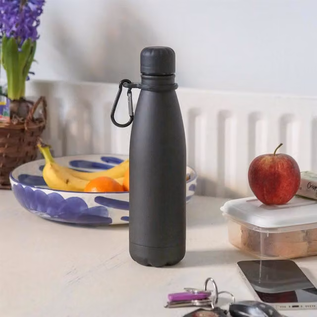 Harbour Housewares Leakproof Stainless Steel Water Bottle with Screw Cap and Carabiner Clip in Black