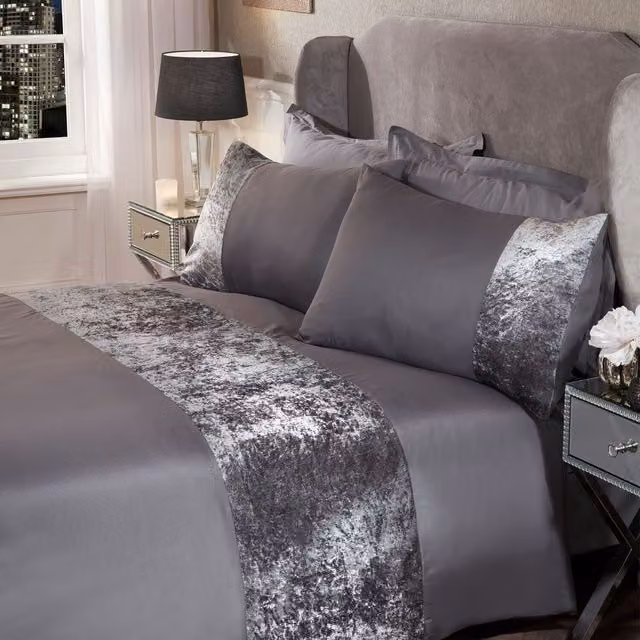 Sienna Home Collection Crushed Velvet Duvet Cover and Pillowcase Set in Silver, Double, W: 140 cm, L: 200 cm
