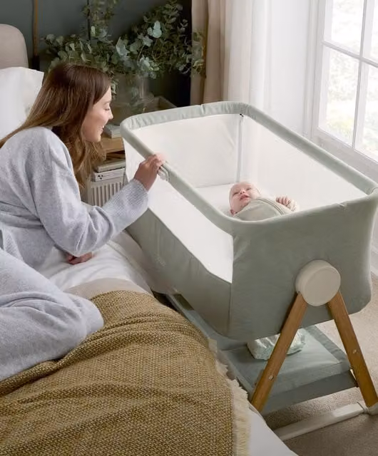Mamas & Papas Lua Bedside Crib in Sage Green