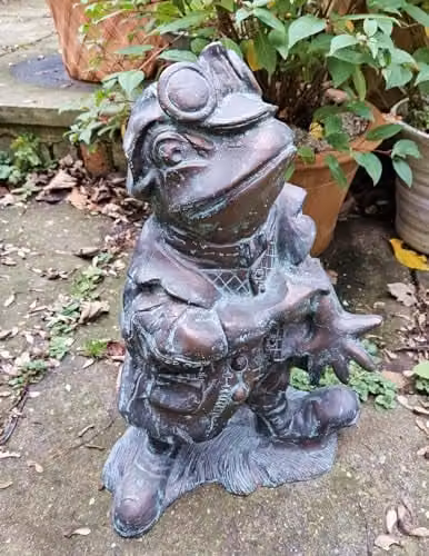 Wind in the Willows Toad Sculpture, Aluminium Garden Ornament with Aged Verde Finish, Height: 50 cm – 1