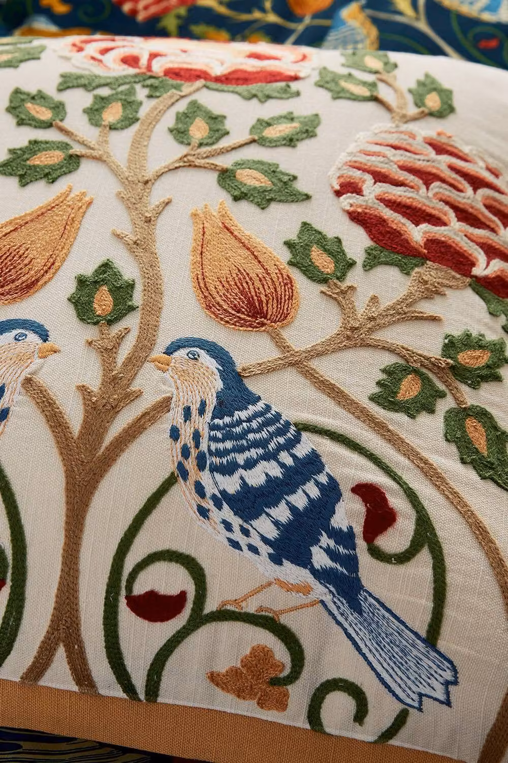 Morris & Co Floral Cotton Square Cushion in Blue and Beige, W/D/H: 45 x 45 x 45 cm – 4