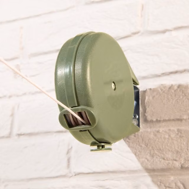 My Laundry Retractable Plastic Clothing Line in Green