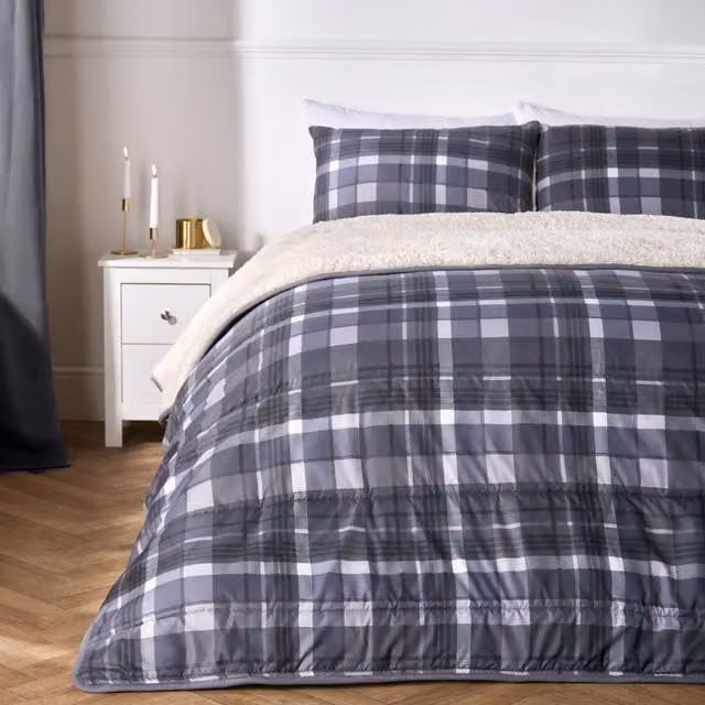 OHS Grey Tartan Check Sherpa Reversible 10.5 Tog Coverless Duvet and Pillowcase Set, King Size – 1