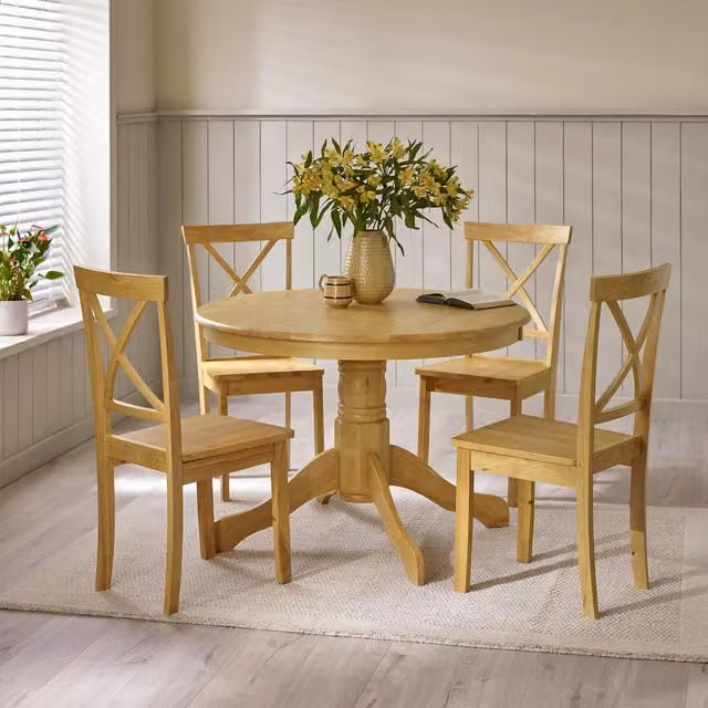 FurnitureboxUK Bude Round Rubberwood Dining Table and 4 Millford Chairs in Light Oak Brown