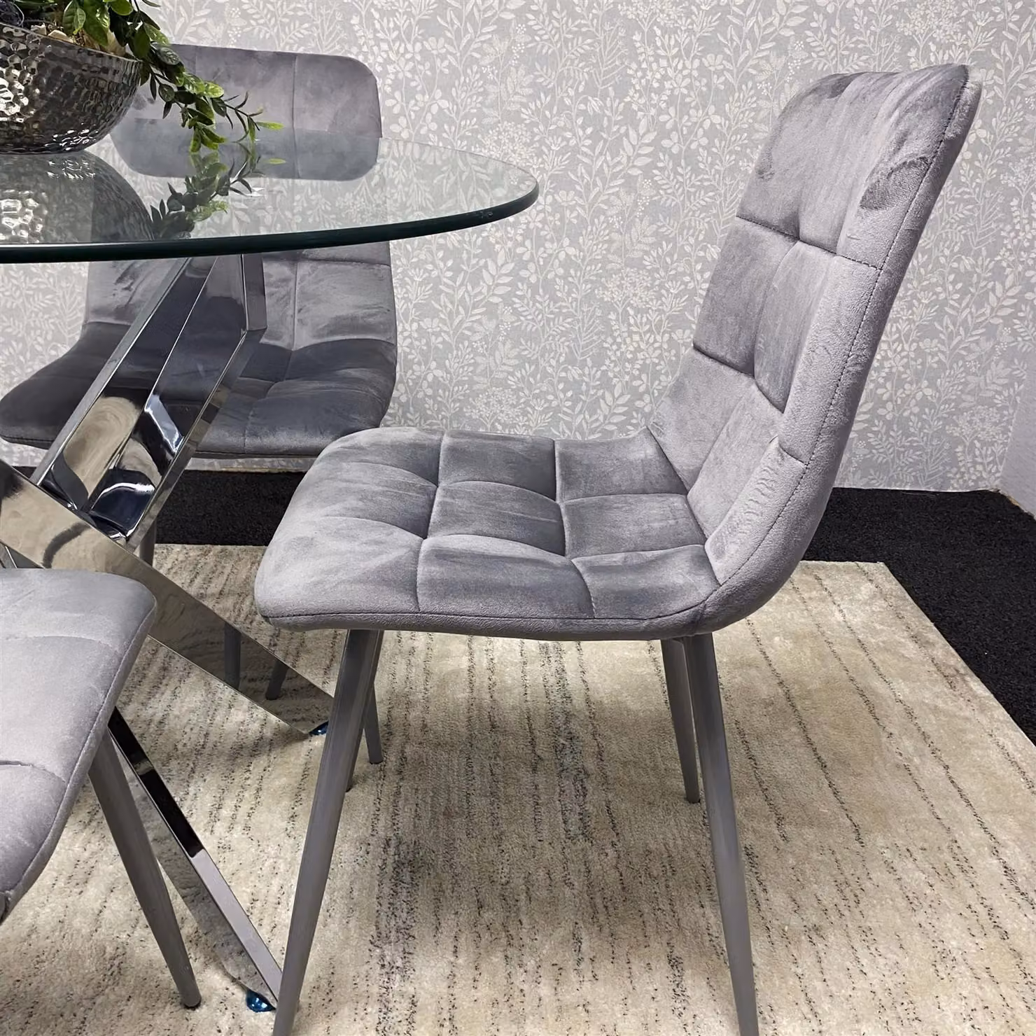 Kosy Koala Modern Round Glass Dining Table and 4 Grey Velvet Chairs Set in Brown – 2
