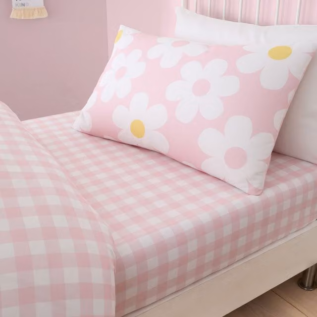 Bedlam Retro Daisy Gingham Check Fitted Sheet, Single, Pink and White, W/D/H: 90 x 190 cm