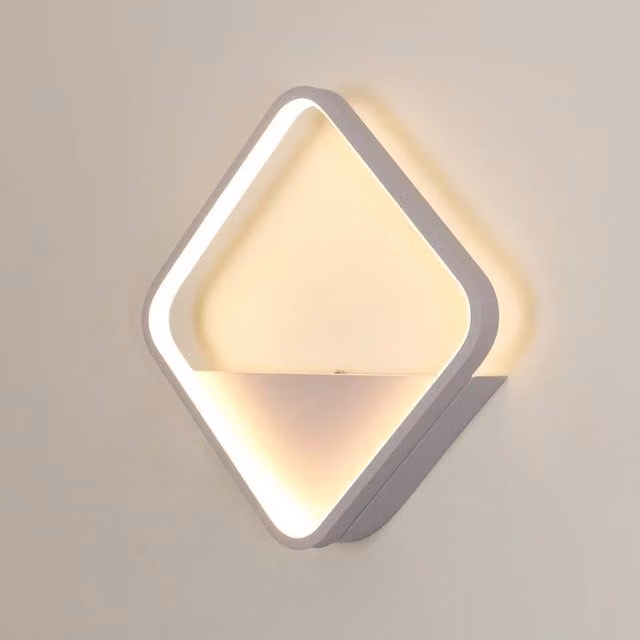 Goeco Modern Square LED Indoor Wall Light in White with Acrylic and Aluminium Finish – 1