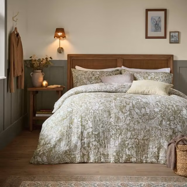 Voyage Maison Cademuir Reversible Cotton Muslin Duvet Cover Set, Green, W/D/H: 140 x 200 cm – 1