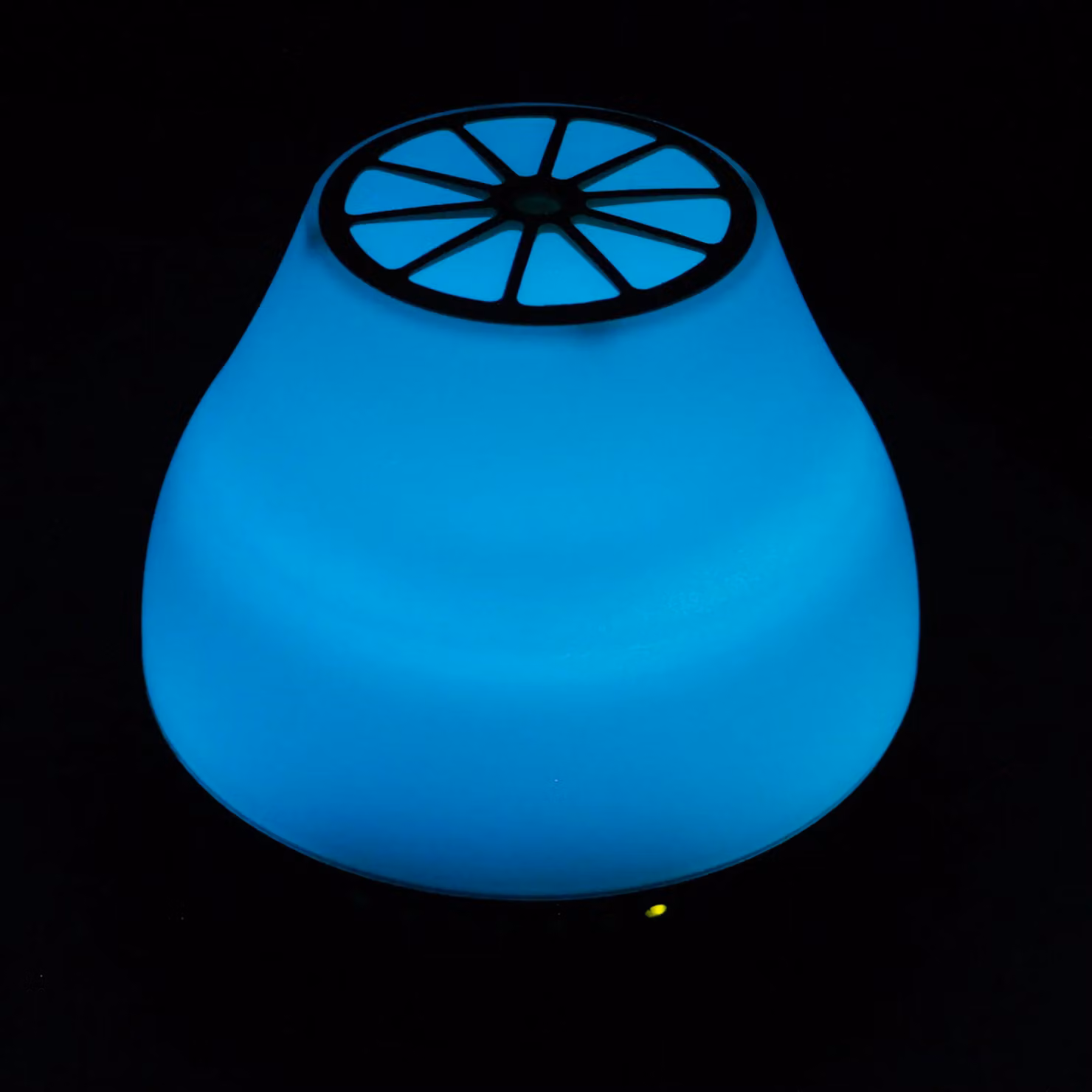 KDMD Viennese Atomiser Bluetooth Speaker with USB, Colour Change and Timer in White – 3