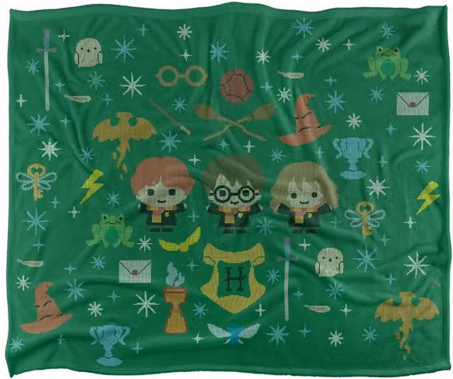 Warner Brothers Harry Potter & The Deathly Hallows Chibi Holiday Fleece Blanket, White, W: 152 cm, D: 127 cm