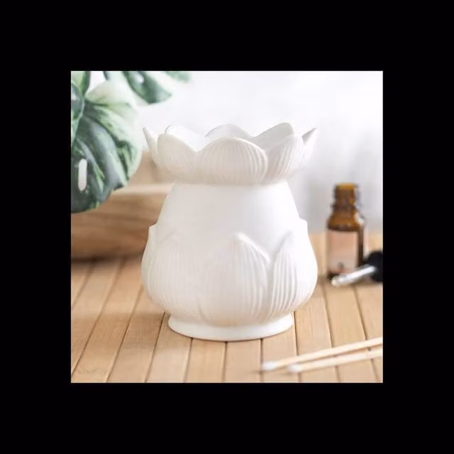 KDMD White Ceramic Lotus Flower Oil Burner and Tealight Lamp