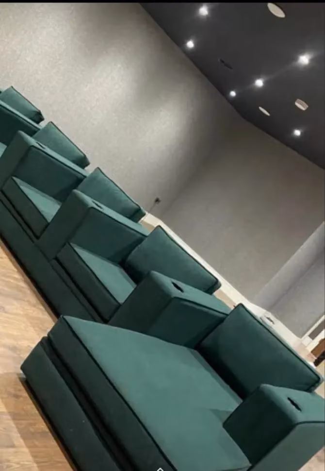 HOB Furniture Thomas Individual Cinema Chaise Seating in Green, W/D/H: 152.4 x 152.4 x 99 cm – 2