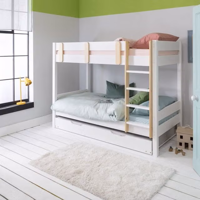 Noa and Nani Una Bunk Bed with Spacesaver Trundle and Drawers in White