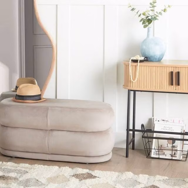 Wyld and Coco Taupe Velvet Upholstered Accent Bench in Beige, W/D/H: 90 x 41 x 40 cm – 1