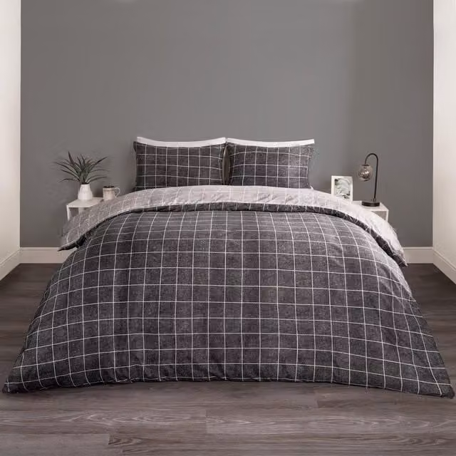 OHS Fine Line Check Duvet Set and Pillowcase in Black and Grey, 200 x 200 cm