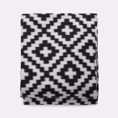 OHS Geometric Tile Fleece Throw Blanket in Black, White and Grey, W/D/H: 125 x 150 cm – 4