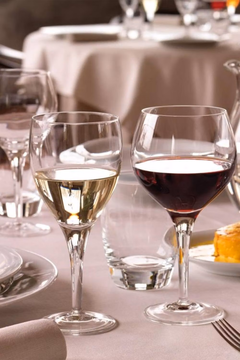 Meyer Michelangelo Set of 4 Transparent Wine Glasses, 340ml per glass – 2
