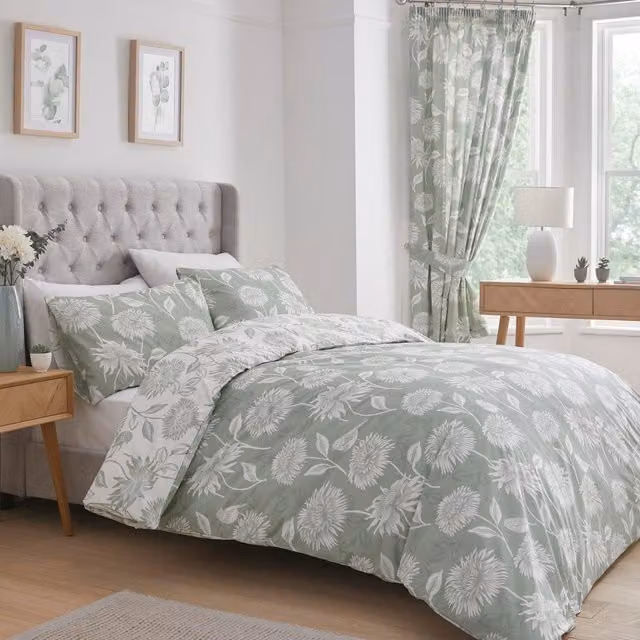 Terrys Dreams & Drapes Chrysanthemum Reversible Floral Duvet Cover Bedding Set in Green