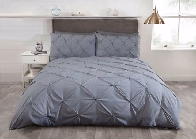 Rapport Grey Plain Modern Cotton and Polyester Duvet Cover Set, W: 200 cm x H: 200 cm