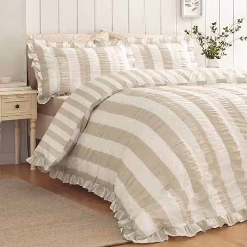 Catherine Lansfield Seersucker Frill Stripe Duvet Cover and Pillowcase Set in Sand, W/D/H: 200 x 200 cm and 50 x 75 cm – 1