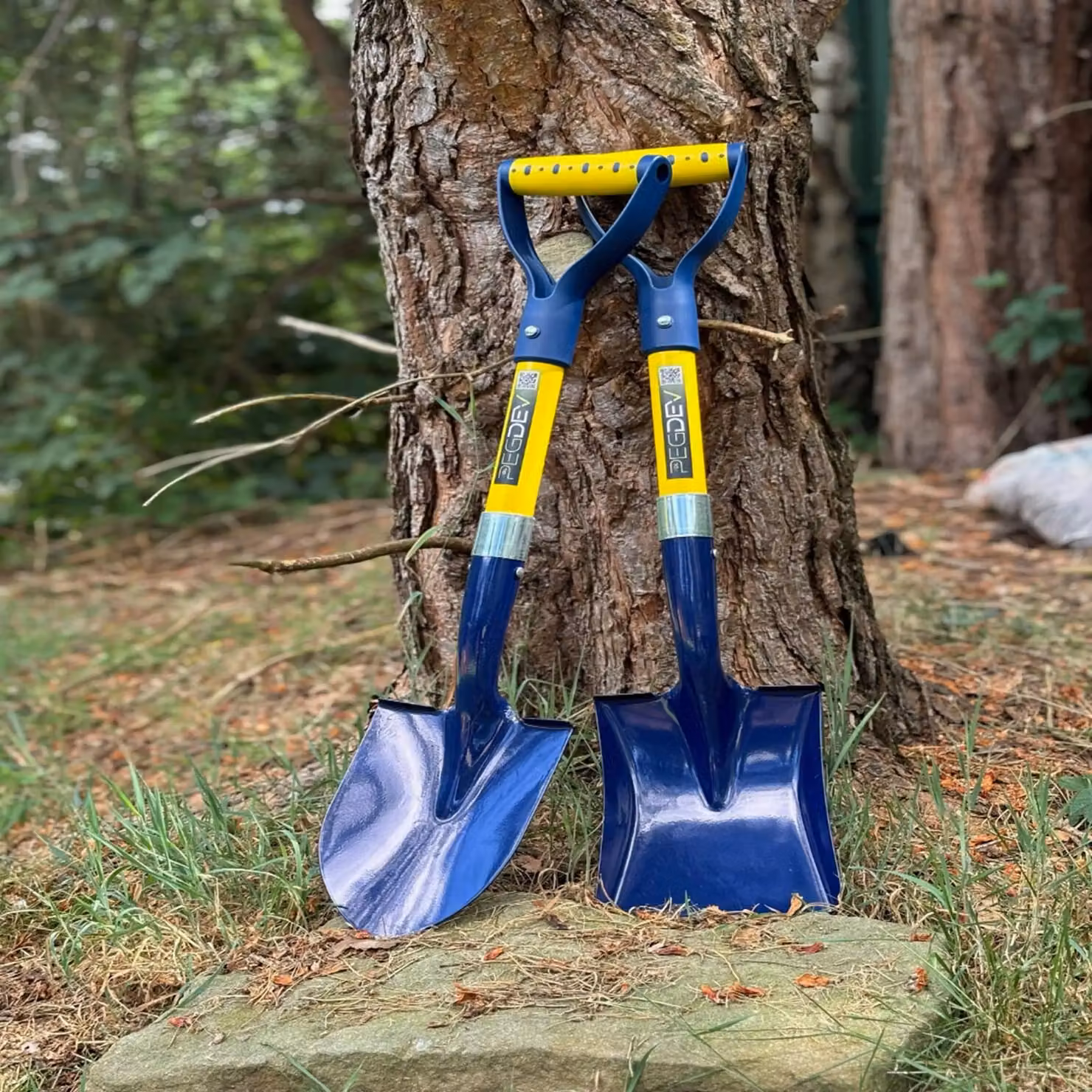 Pegdev Compact Micro Shovel Set with Square and Round Mouth Fibreglass Handles in Blue – 2