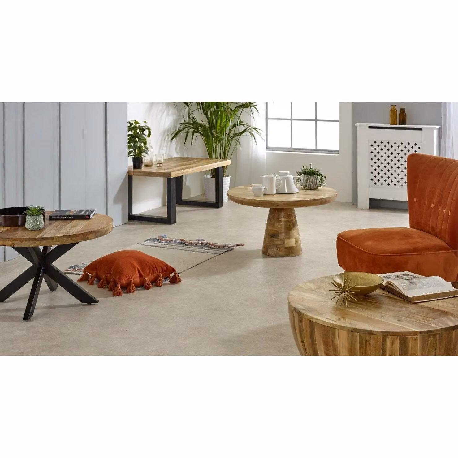 IH Design Bratton Mango Wood and Metal Coffee Table in Brown, W: 60 cm, D: 60 cm, H: 45 cm – 2