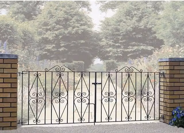 Burbage Iron Craft Stirling Scroll Double Driveway Gate in Black, W/H: 213.4 x 91.4 cm