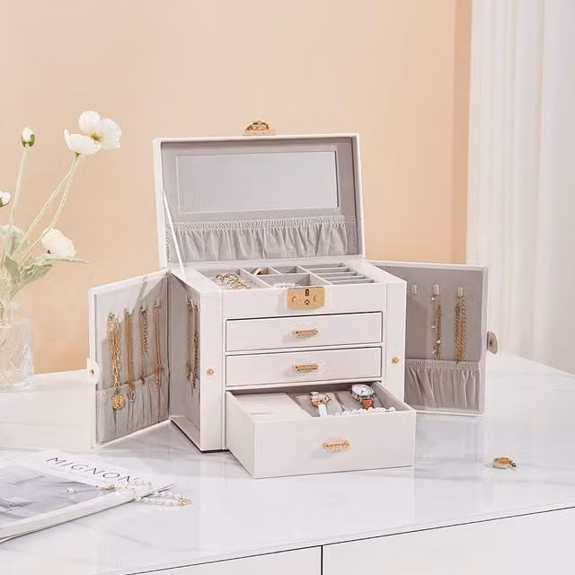 Livingandhome Fabric Portable Jewellery Box with Lid in White and Gold