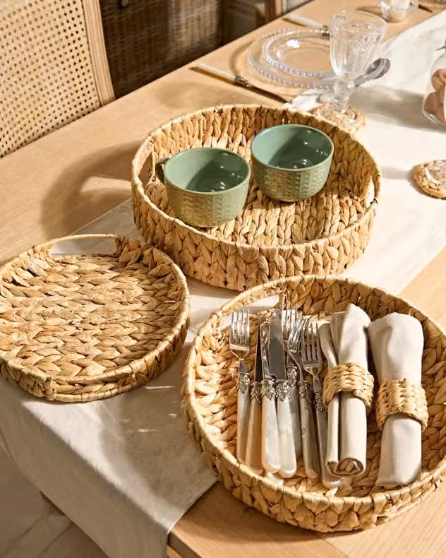 Dibor Traditional Water Hyacinth Medium Round Serving Tray with Handles in Natural Beige – 4
