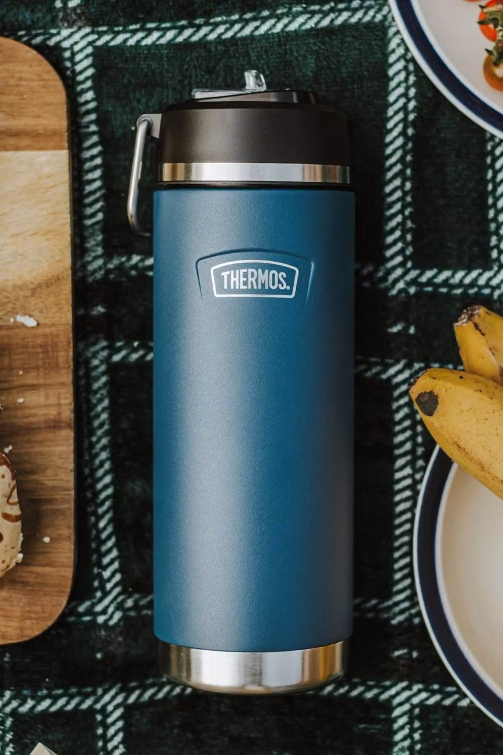 Thermos Icon Series 940ml Water Bottle with Straw Lid in Blue – 3