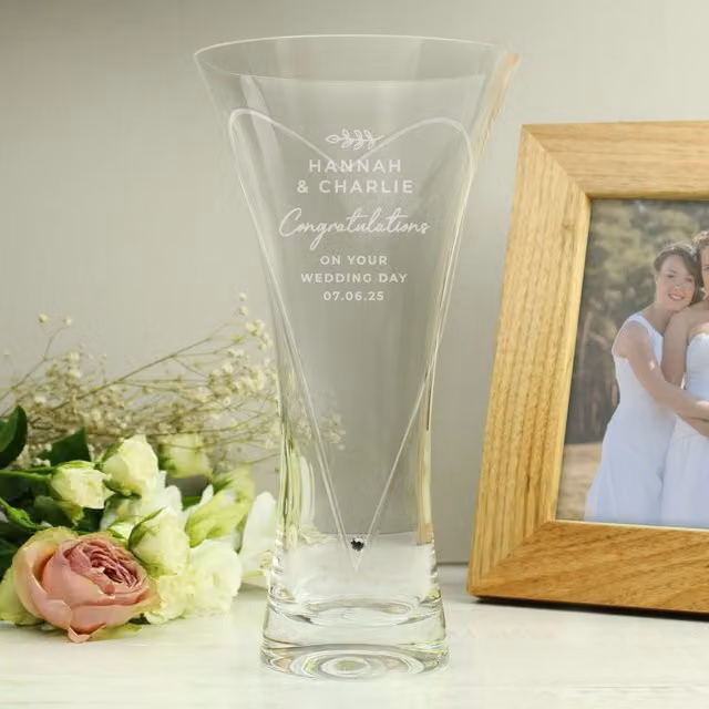 Personalised Memento Company Personalised Botanical Hand Cut Diamond Effect Heart Vase in Clear Glass